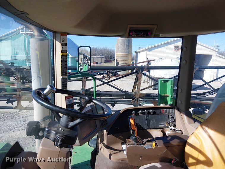 image for item FK0903 2006 John Deere 4720 sprayer