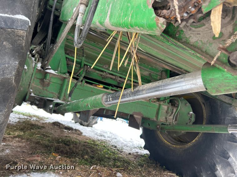 image for item YA1641 1988 John Deere 7720 Titan II RWA combine