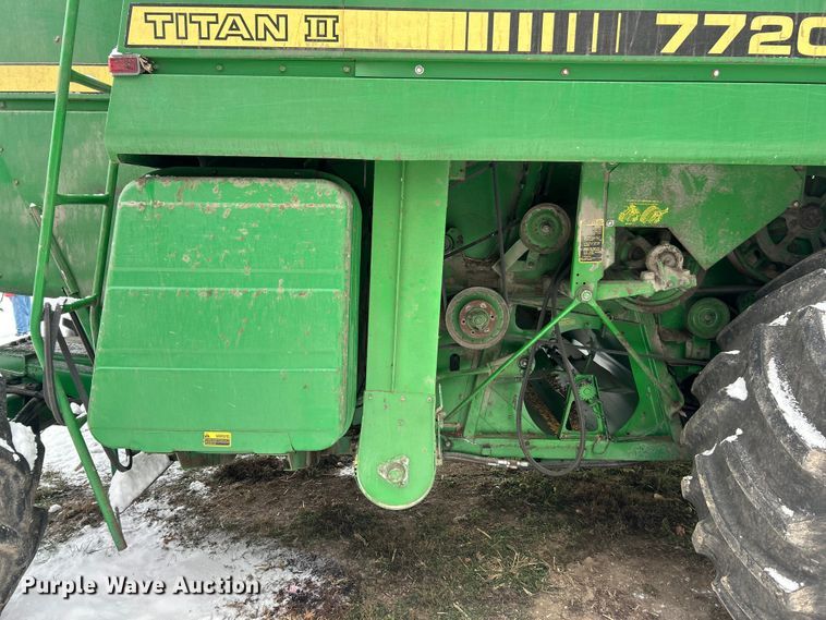 image for item YA1641 1988 John Deere 7720 Titan II RWA combine