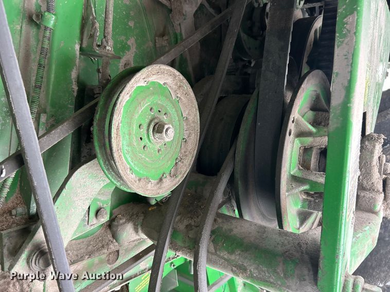 image for item YA1641 1988 John Deere 7720 Titan II RWA combine