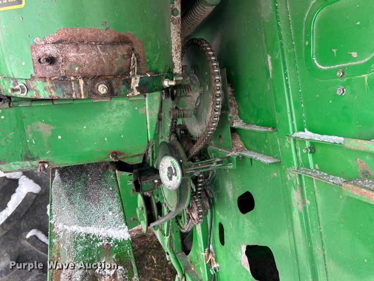 image for item YA1641 1988 John Deere 7720 Titan II RWA combine