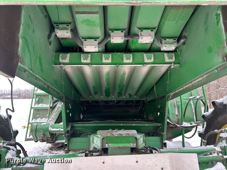 image for item YA1641 1988 John Deere 7720 Titan II RWA combine