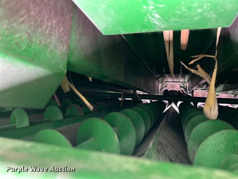 image for item YA1641 1988 John Deere 7720 Titan II RWA combine