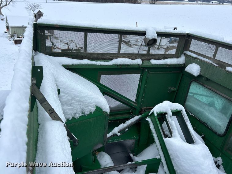 image for item YA1641 1988 John Deere 7720 Titan II RWA combine