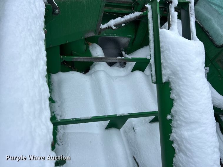 image for item YA1641 1988 John Deere 7720 Titan II RWA combine