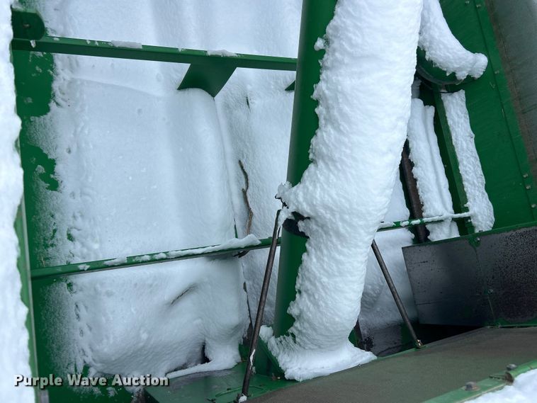 image for item YA1641 1988 John Deere 7720 Titan II RWA combine