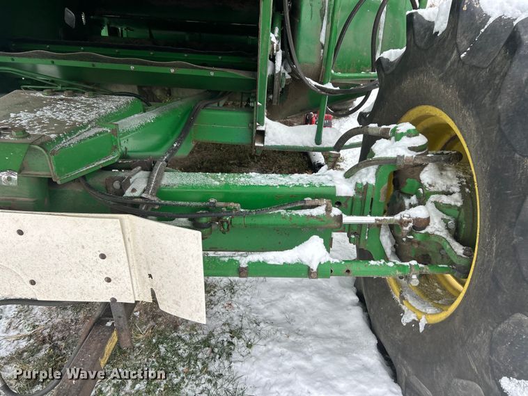 image for item YA1641 1988 John Deere 7720 Titan II RWA combine
