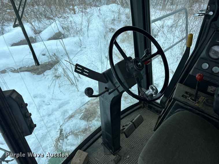 image for item YA1641 1988 John Deere 7720 Titan II RWA combine
