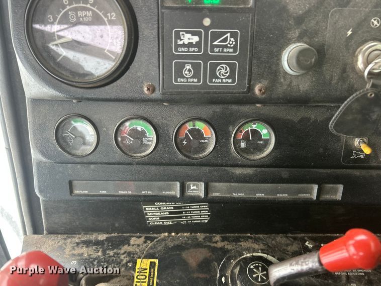 image for item YA1641 1988 John Deere 7720 Titan II RWA combine