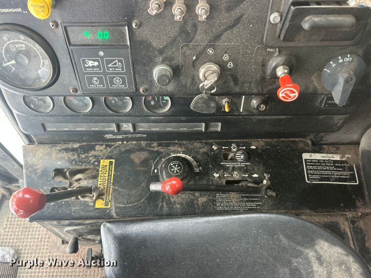 image for item YA1641 1988 John Deere 7720 Titan II RWA combine