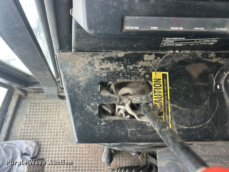 image for item YA1641 1988 John Deere 7720 Titan II RWA combine