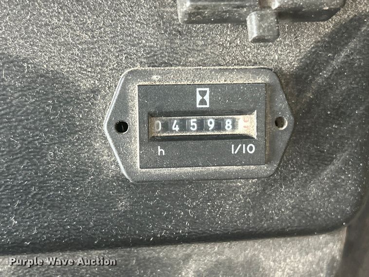 image for item YA1641 1988 John Deere 7720 Titan II RWA combine