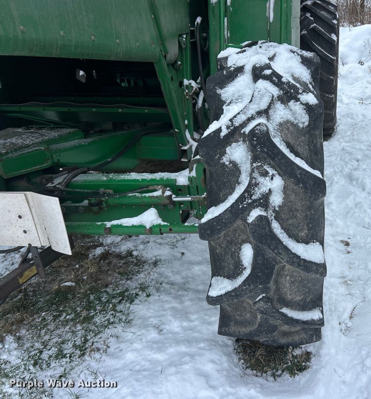 image for item YA1641 1988 John Deere 7720 Titan II RWA combine