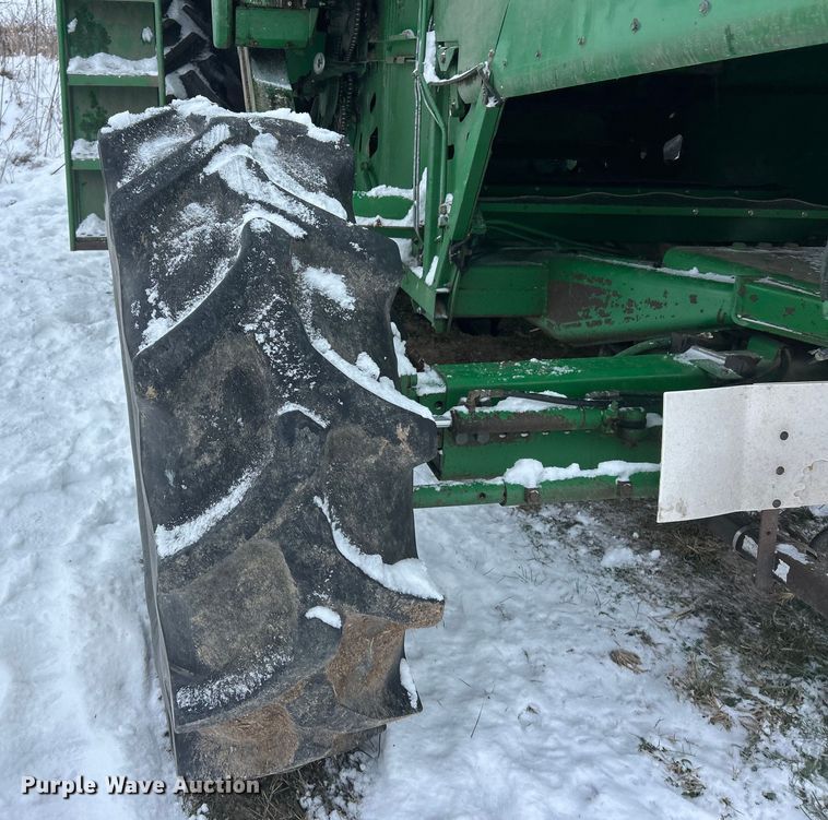 image for item YA1641 1988 John Deere 7720 Titan II RWA combine