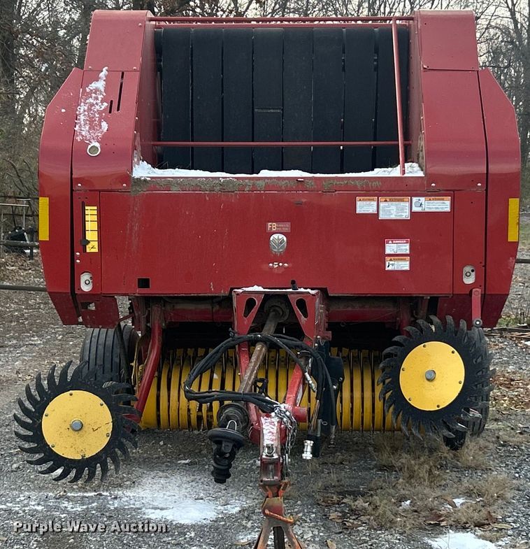 image for item YA1676 2008 New Holland BR7090 round baler