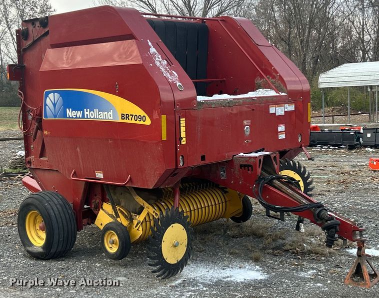 image for item YA1676 2008 New Holland BR7090 round baler
