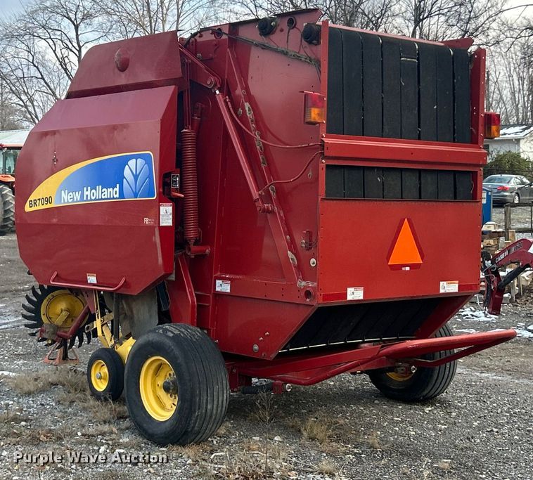 image for item YA1676 2008 New Holland BR7090 round baler