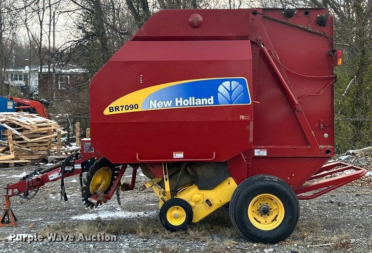 image for item YA1676 2008 New Holland BR7090 round baler