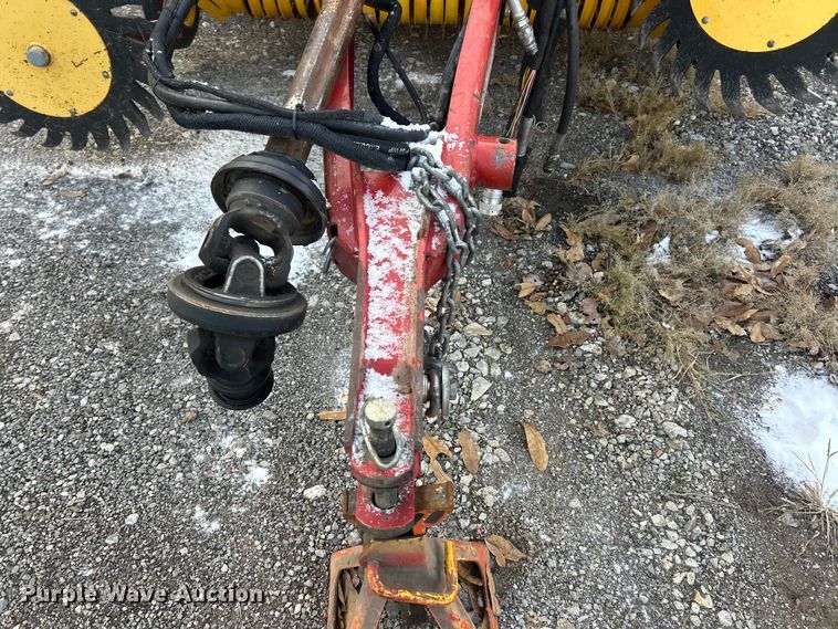 image for item YA1676 2008 New Holland BR7090 round baler