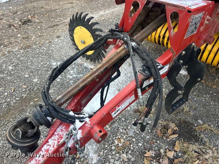 image for item YA1676 2008 New Holland BR7090 round baler