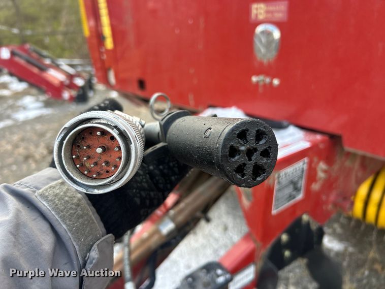 image for item YA1676 2008 New Holland BR7090 round baler