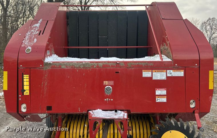 image for item YA1676 2008 New Holland BR7090 round baler