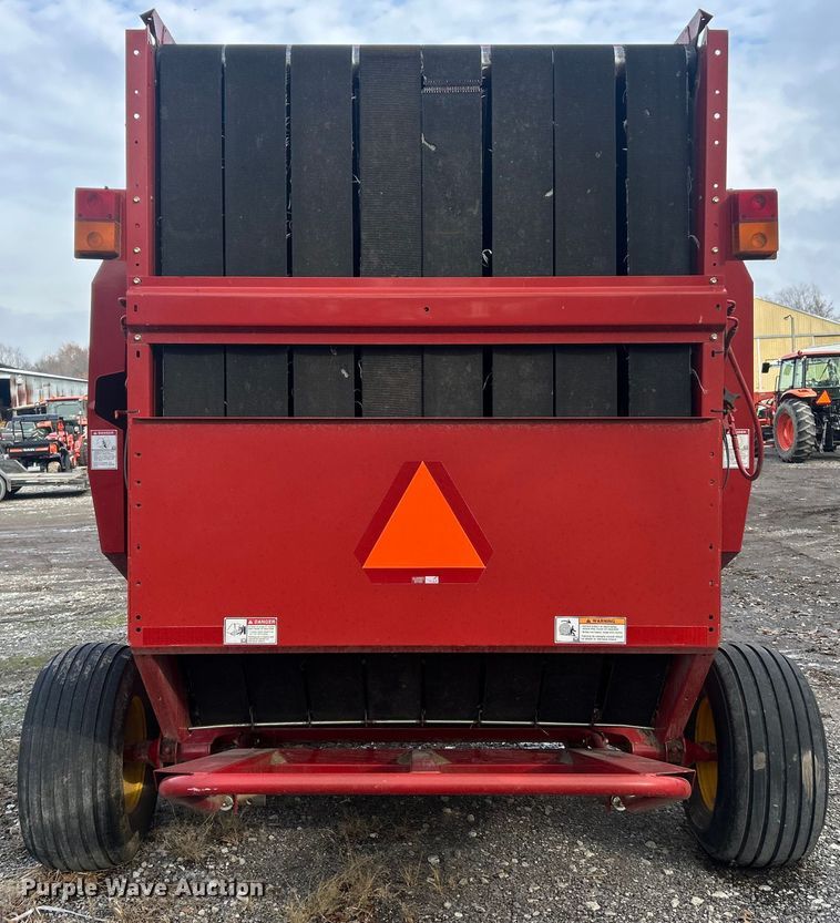 image for item YA1676 2008 New Holland BR7090 round baler