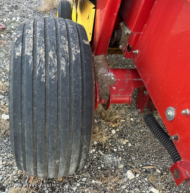 image for item YA1676 2008 New Holland BR7090 round baler