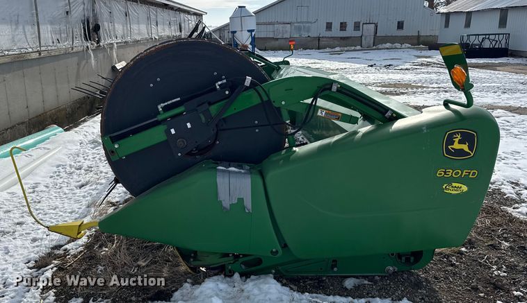 image for item YA1736 2014 John Deere 630FD flex draper head