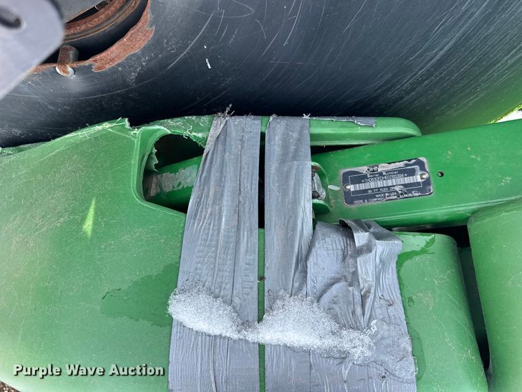 image for item YA1736 2014 John Deere 630FD flex draper head