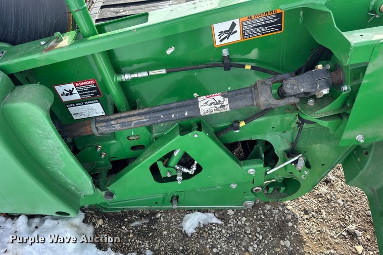 image for item YA1736 2014 John Deere 630FD flex draper head