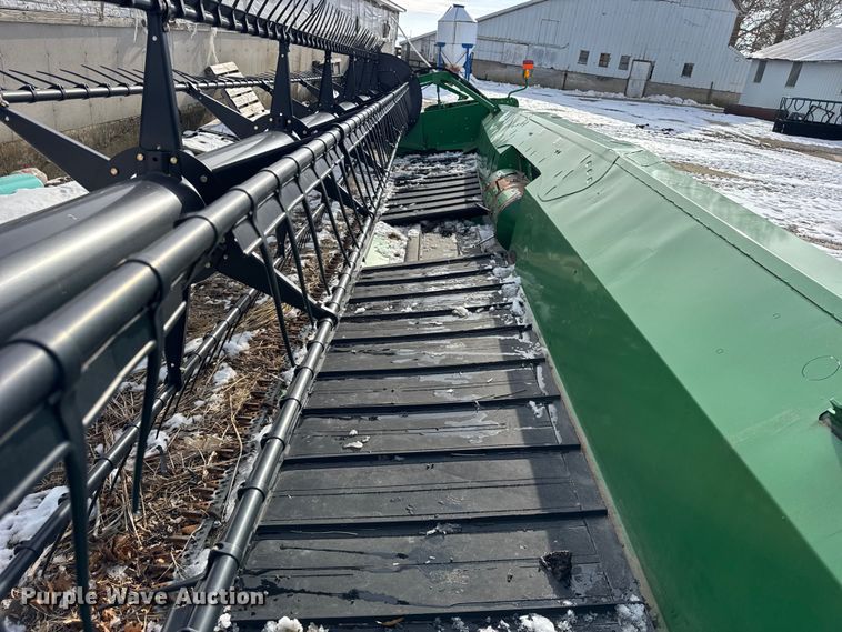 image for item YA1736 2014 John Deere 630FD flex draper head