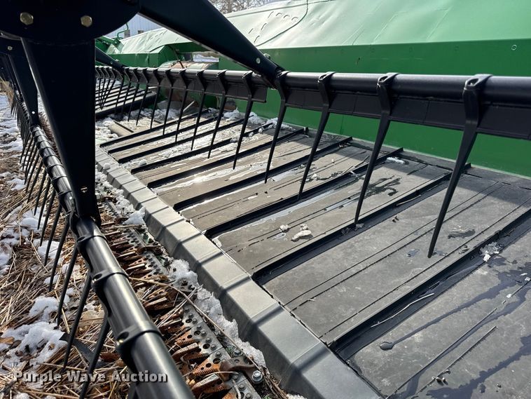 image for item YA1736 2014 John Deere 630FD flex draper head