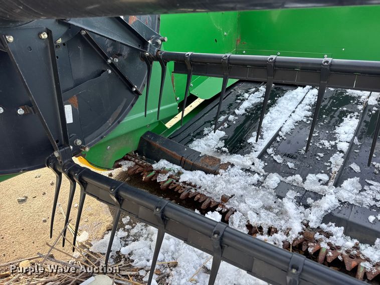 image for item YA1736 2014 John Deere 630FD flex draper head