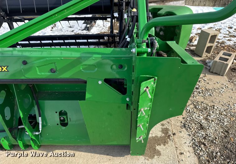image for item YA1736 2014 John Deere 630FD flex draper head