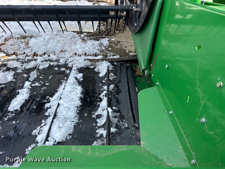 image for item YA1736 2014 John Deere 630FD flex draper head