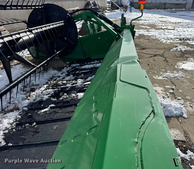 image for item YA1736 2014 John Deere 630FD flex draper head