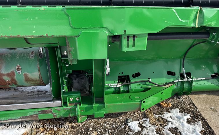 image for item YA1736 2014 John Deere 630FD flex draper head