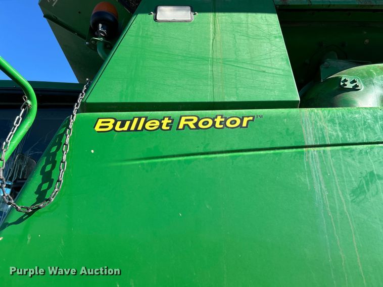 image for item YA1753 2011 John Deere 9670 STS combine