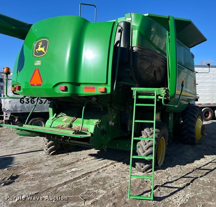 image for item YA1753 2011 John Deere 9670 STS combine
