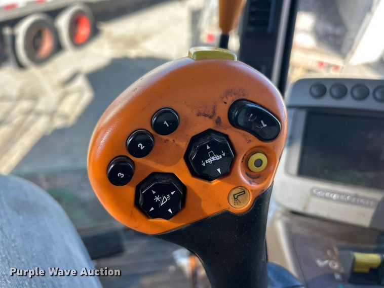 image for item YA1753 2011 John Deere 9670 STS combine