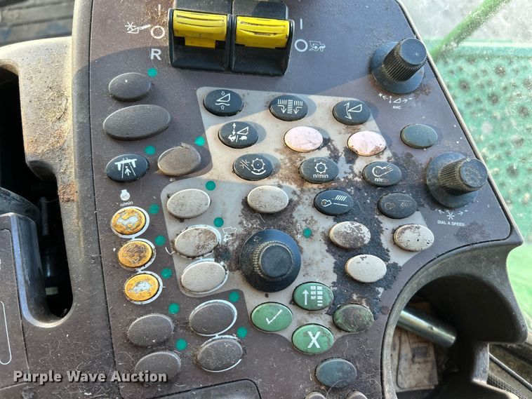 image for item YA1753 2011 John Deere 9670 STS combine