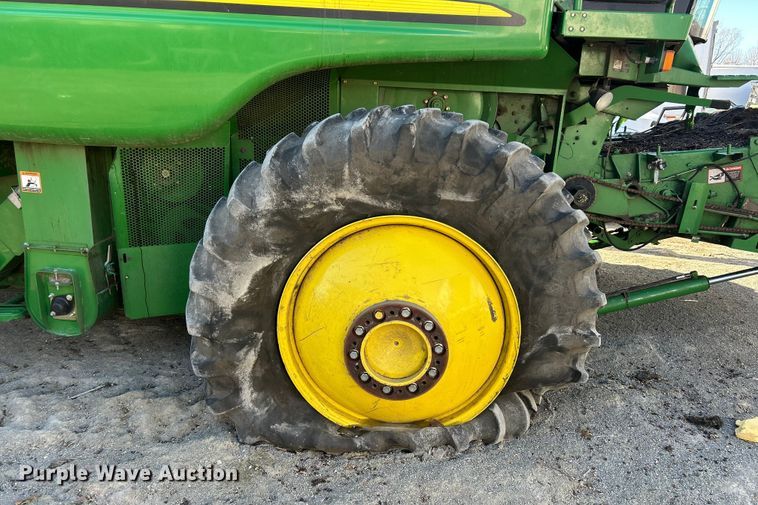 image for item YA1753 2011 John Deere 9670 STS combine