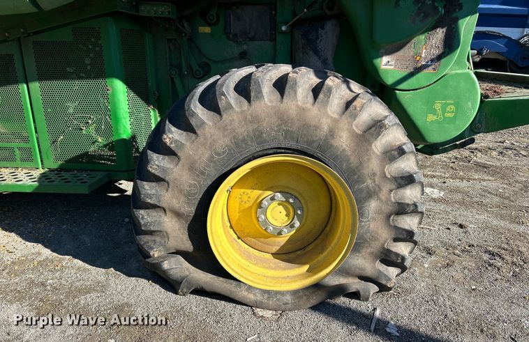 image for item YA1753 2011 John Deere 9670 STS combine