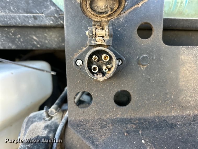 image for item YA1757 2002 Case IH JX90U tractor