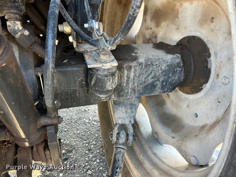 image for item YA1757 2002 Case IH JX90U tractor