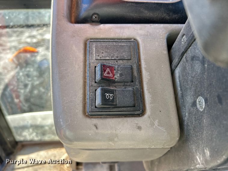 image for item YA1757 2002 Case IH JX90U tractor