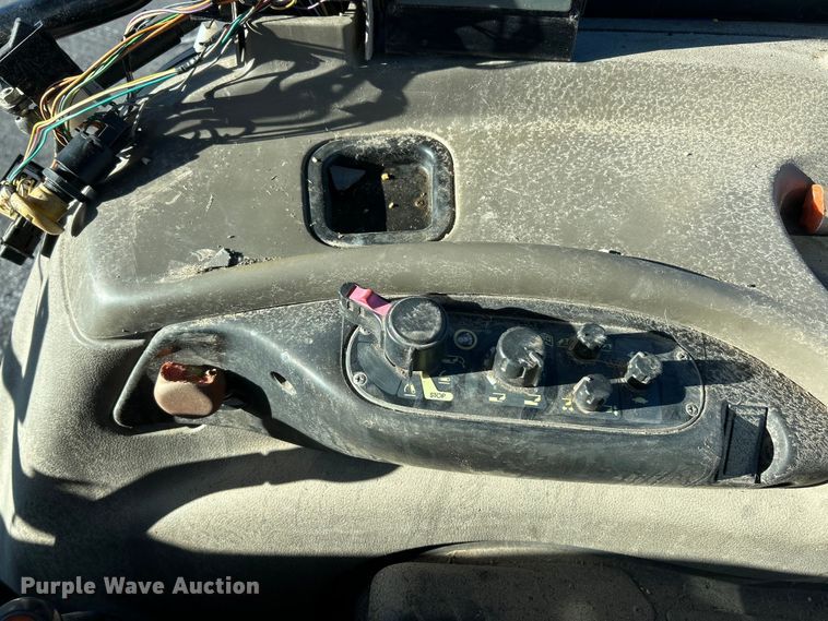 image for item YA1757 2002 Case IH JX90U tractor