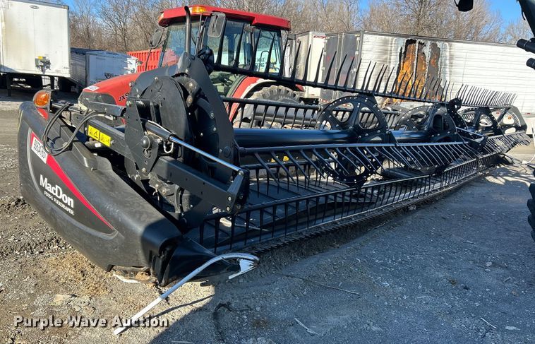 image for item YA1759 2017 MacDon FD75-S flex draper head