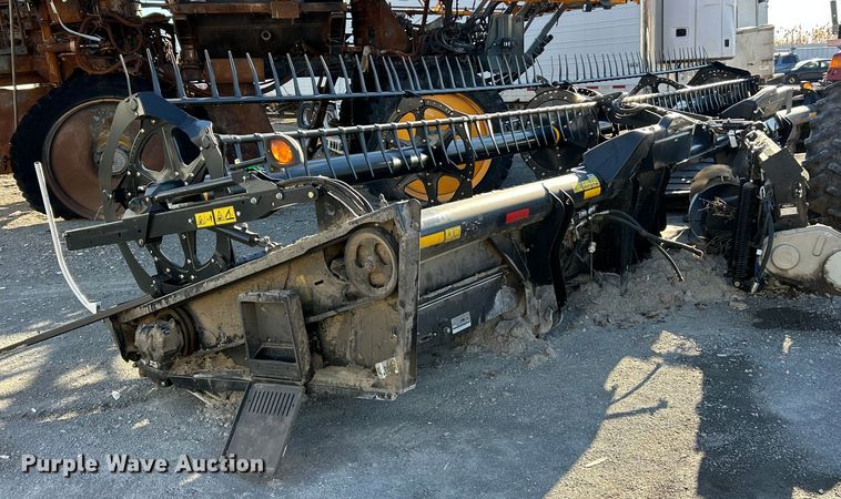 image for item YA1759 2017 MacDon FD75-S flex draper head